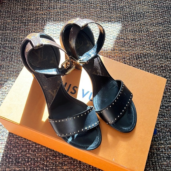 Louis Vuitton Silhouette Sandals - Picture 1 of 9